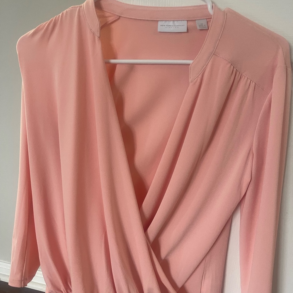 New York & Company  Pink / Peach color Blouse Size XS